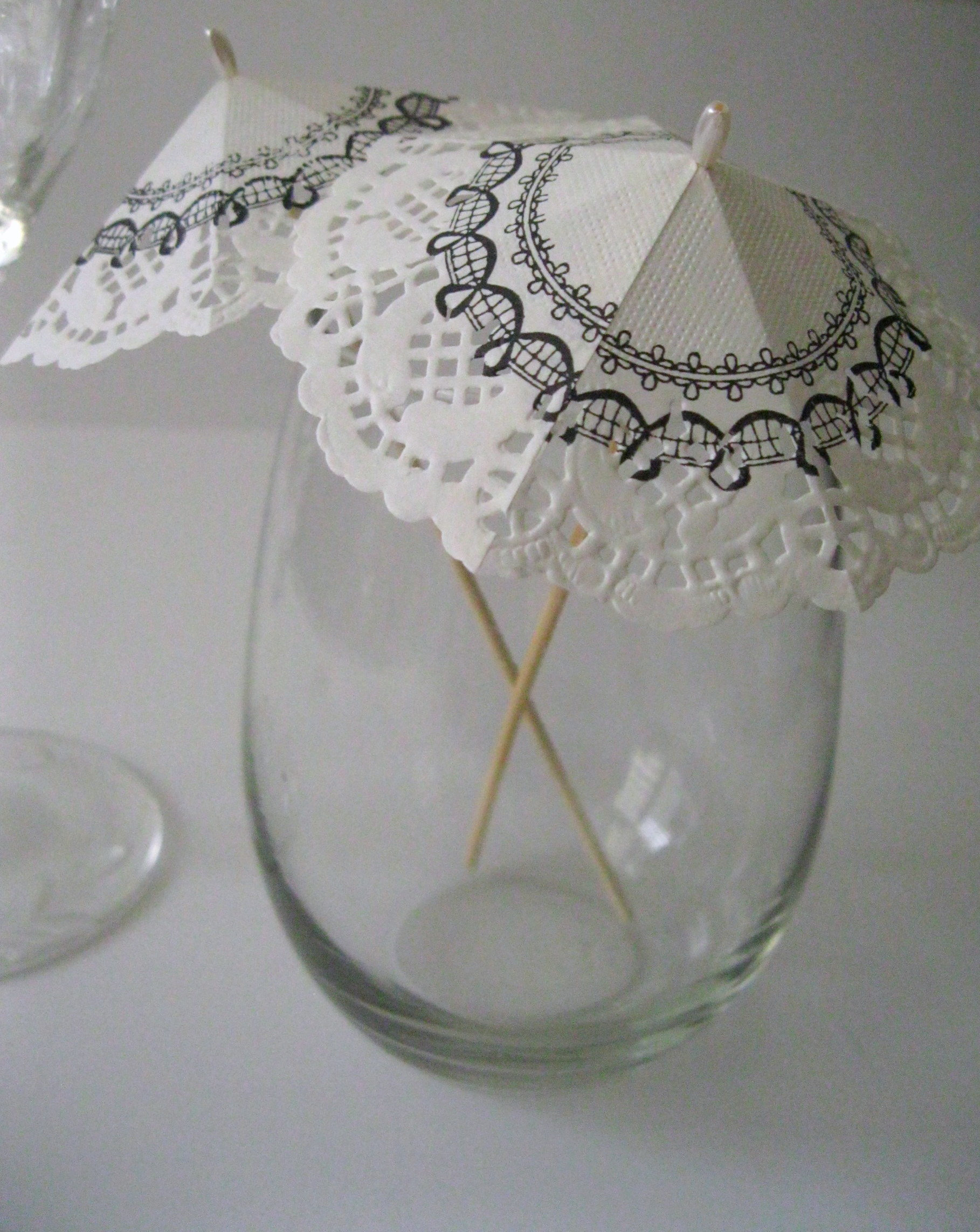 20 White and Black Cocktail Umbrellas White Doily W/ Black Etsy UK