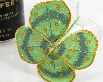 10 or 20 Shamrock Cocktail umbrellas St Patrick's Day paper drink umbrellas Cocktail Bar supplies cocktail umbrellas party decor table decor