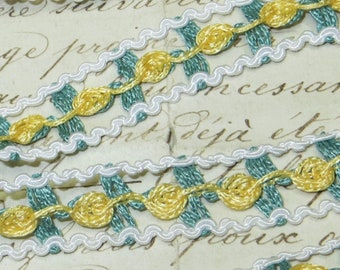 4y YELLOW BUD LACE Schiffli Trim Ribbon Tag: cotton Braid Rose Daisy Crochet Cotton Cluny antique Doll dress Jacquard rococo Rosette 20s hat