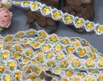 2 Yards YELLOW HEART LACE Tiny Fancy Trim Applique French Dollhouse Doll Dress Schiffli Lace Venise Vintage Rococo Rosette Flower