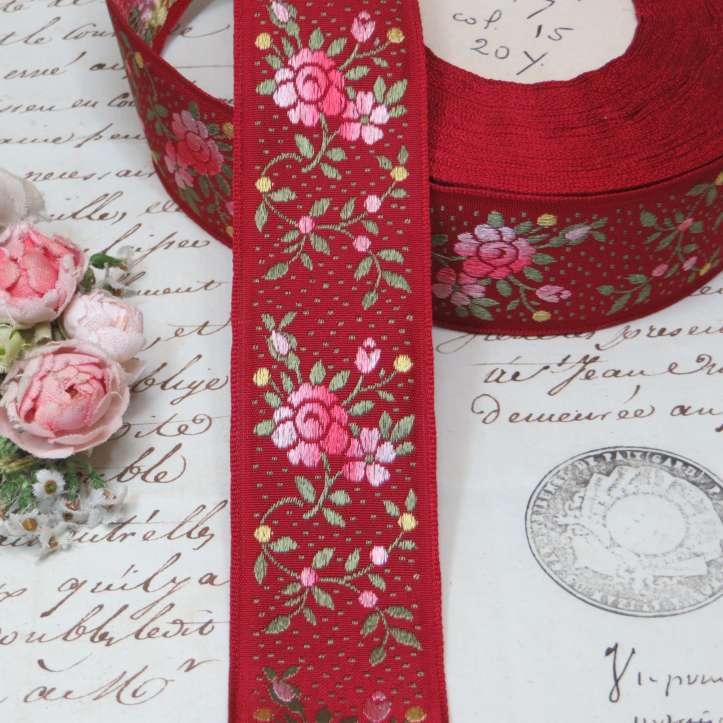 1y FRENCH WINE JACQUARD Trim Pink Red Ombre Tag: Burgundy