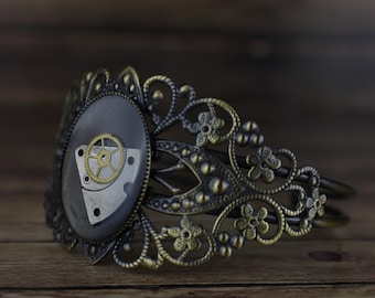 Steampunk bracelet, Watch Parts bracelet, watch bracelet, antique brass bracelet, unique bracelet