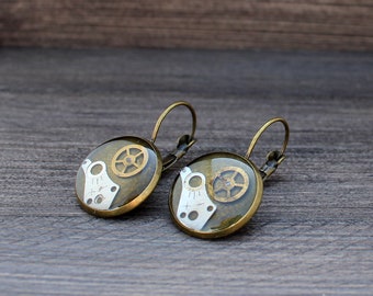 Steampunk lever back Earrings, brass earrings, Watch Earrings, Watch Parts Earrings, vintage earrings, clockwork earrings, Nestre