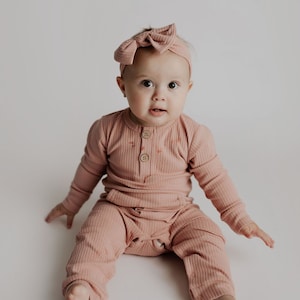 TROIS PETITS TOUT Baby Girl Boy Romper Corps côtelé Solide Uni Une Pièce Combinaisons Une Pièce Vêtements Bébé Tenues Chute... image 1