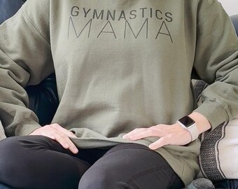 Aangepaste gymnastiek moeder sweater met naam op mouw, gymnastiek moeder ronde hals, gymnastiek mama trui, gymnast moeder cadeau