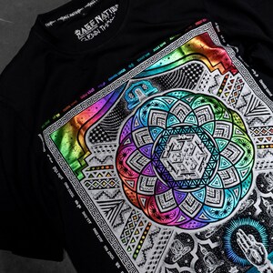 Boundless Union V2 Spectrum Premium T-Shirt // Heilige Geometrie T-shirt // Festival Bekleidung // Streetwear // Kunst / Bild 5