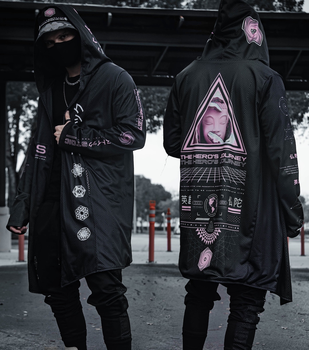 HERO'S JOURNEY V1 • STOIC Digital • // Mantello con tasca nascosta //  Abbigliamento di geometria sacra // Abbigliamento per festival tutto l'anno 