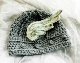 Winged viking hat, crochet winged hat,winged helmet, hermes messenger god cap, asterix the gaul hat, winged beanie, baby photo prop.