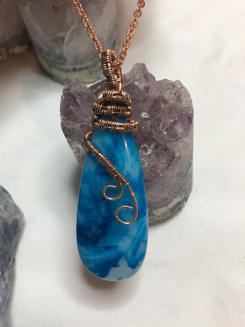 Blue Ocean Agate Terdrop Wire Wrapped necklace