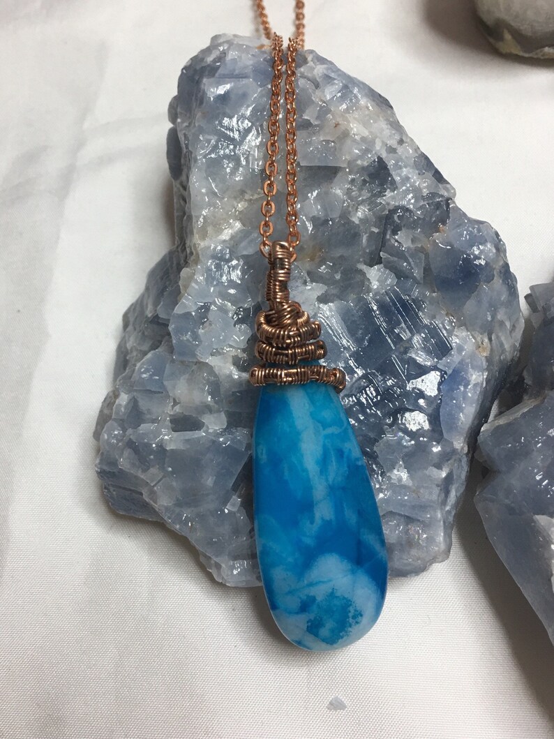 Blue Ocean Agate Terdrop Wire Wrapped necklace