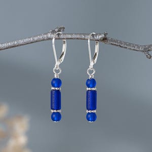 Cobalt blue sea glass earrings: Small dangle drop, Handmade jewelry, Sterling silver, Minimalist, Lightweight bild 2