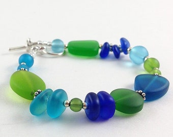 Sea glass bracelet: Cobalt blue & green beach glass jewelry, Custom Personalized, Beaded bracelets