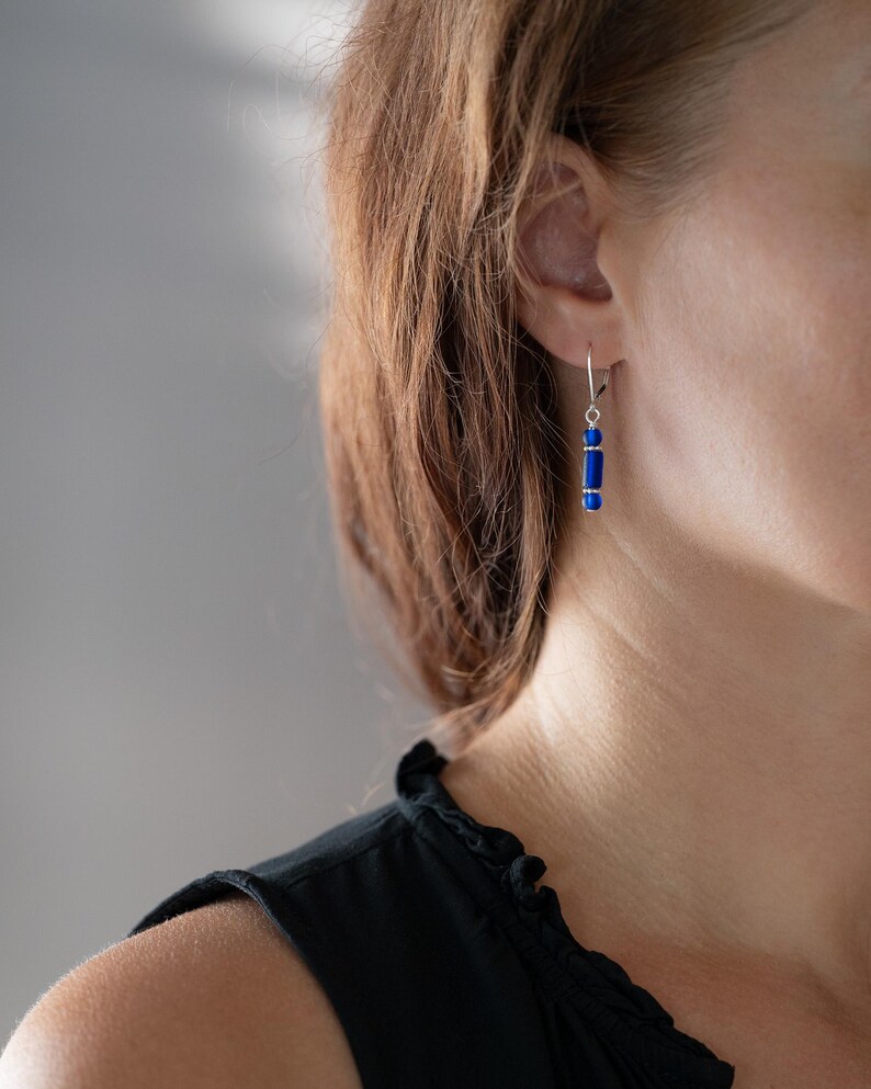 Cobalt blue sea glass earrings: Small dangle drop, Handmade jewelry, Sterling silver, Minimalist, Lightweight bild 3
