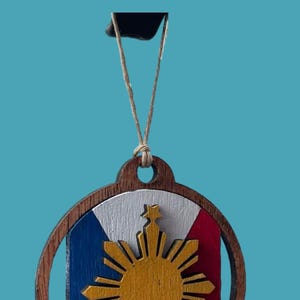 Personal Pinoy Spirit Car Ornament Filipino Flag Rearview Mirror Decor Patriotic Gift for Her Filipina Nurse Cultural Hanging Accessory *