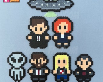 The X-Files Ornaments - HANDMADE Ornaments - Mulder, Scully, Alien - Mulder and Scully Couples Gift - Gifts for Geeks