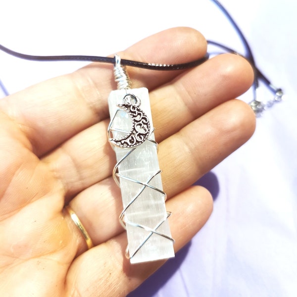 Selenite crystal Wand necklace, selenite pendant, gift for her, birthday gift. Uk