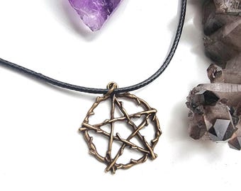 Collier pentagramme avec pendentif wicca païen, différentes finitions de style chaîne.