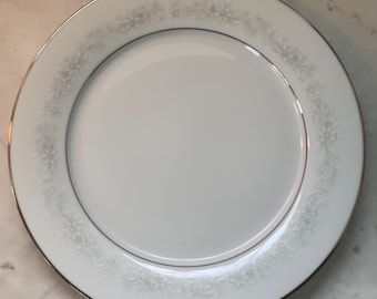 Noritake Cumberland Dinner Plate – 10 1/2”