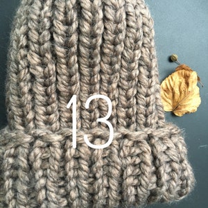 Sombrero de punto súper grueso, sombrero Helsinki, tejido gigante, sombrero de invierno de gran tamaño, gorro súper grueso, gorro de punto de invierno cálido, gorro de punto grueso 13