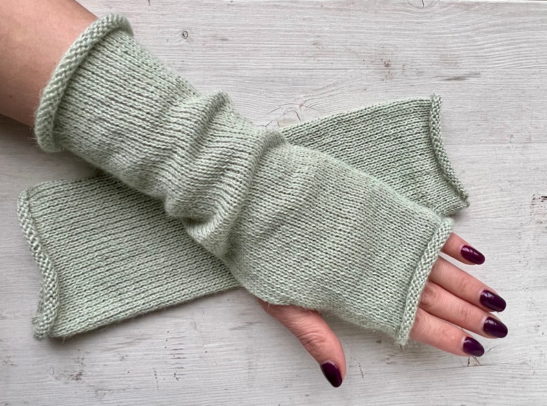 Gants en laine dalpaga tricotés, chauffe-bras en alpaga pur, chauffe-poignets tricotés, mitaines, gants tricotés, Gestrickte Armstulpen, gants tricotés pour femmes Pistachio ice