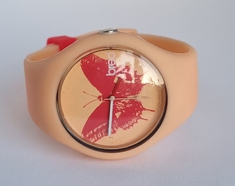 British 2014 BREO 'Kiss Bland Goodbye' Grafik Schmetterling Damen Quartz Uhr