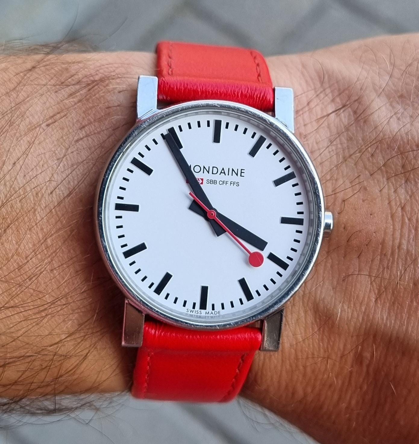 Reloj mondaine antiguo hotsell