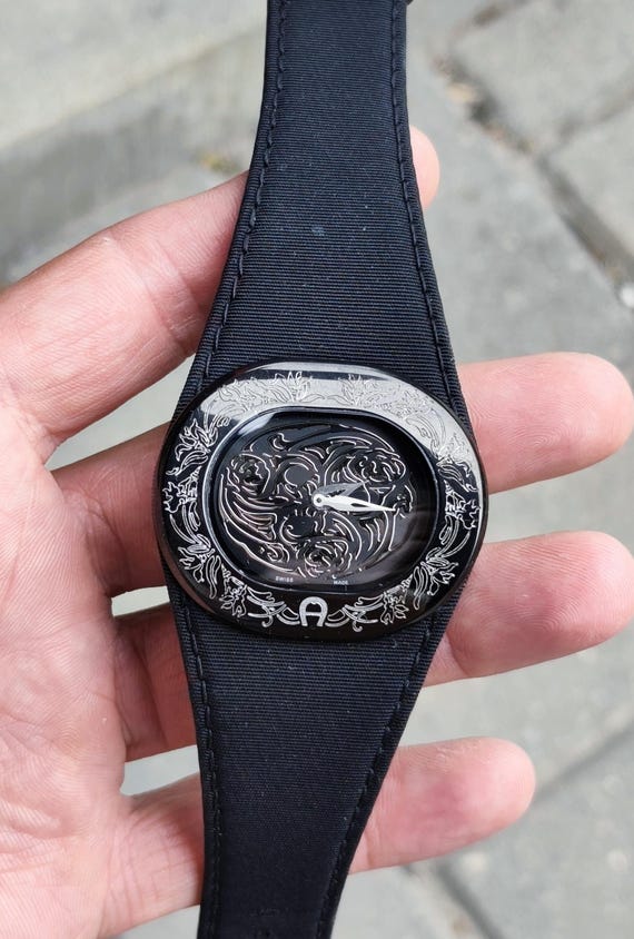 ヴィンテージ AIGNER Ravello レディース クォーツ腕時計、ブラック 