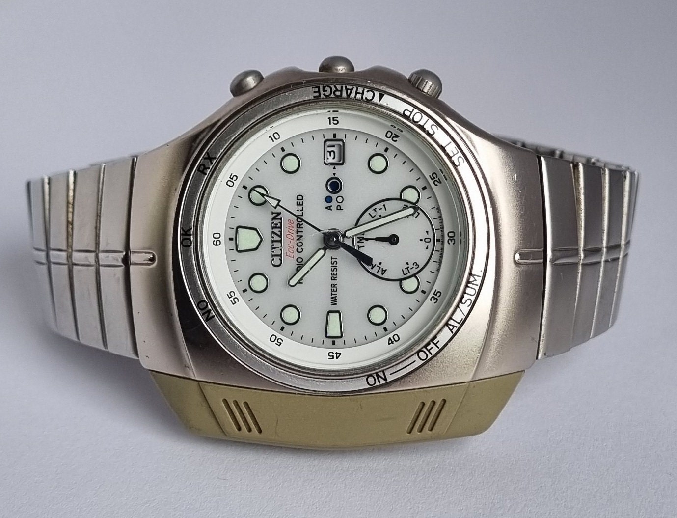 Vintage 1996 CITIZEN 9410-H00915 / BZT G116 523E Eco-drive Radio