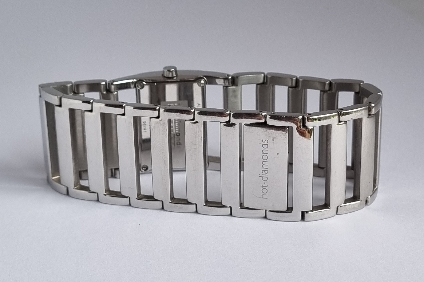 Hot 2025 diamonds watch