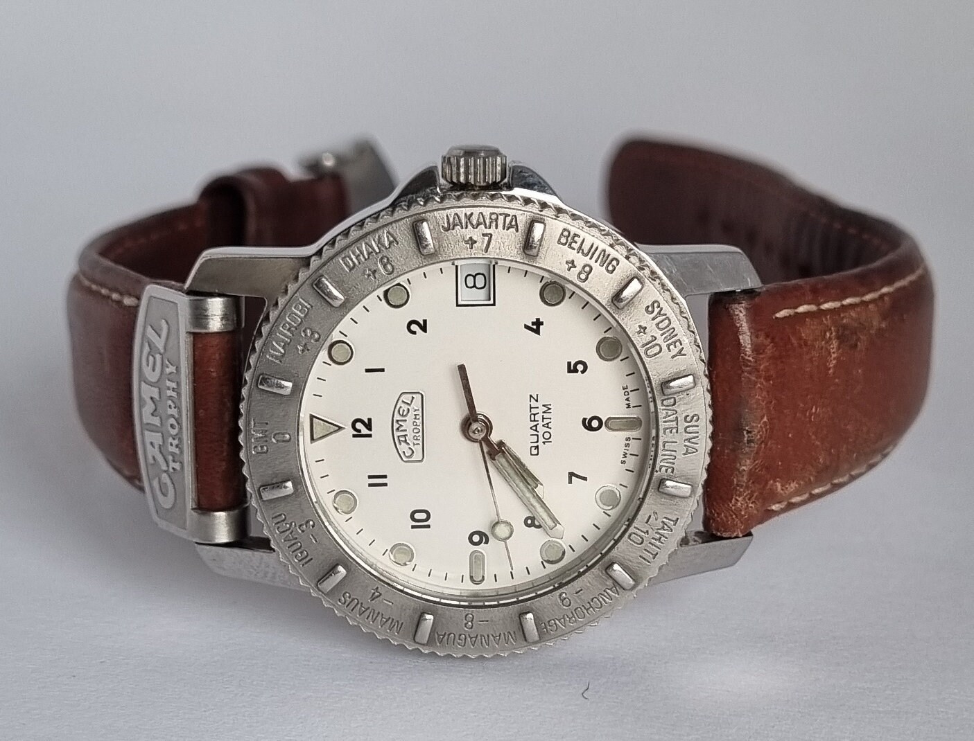 Vintage Swiss Camel Trophy Adventure Worldtimer 661.351-359 White 