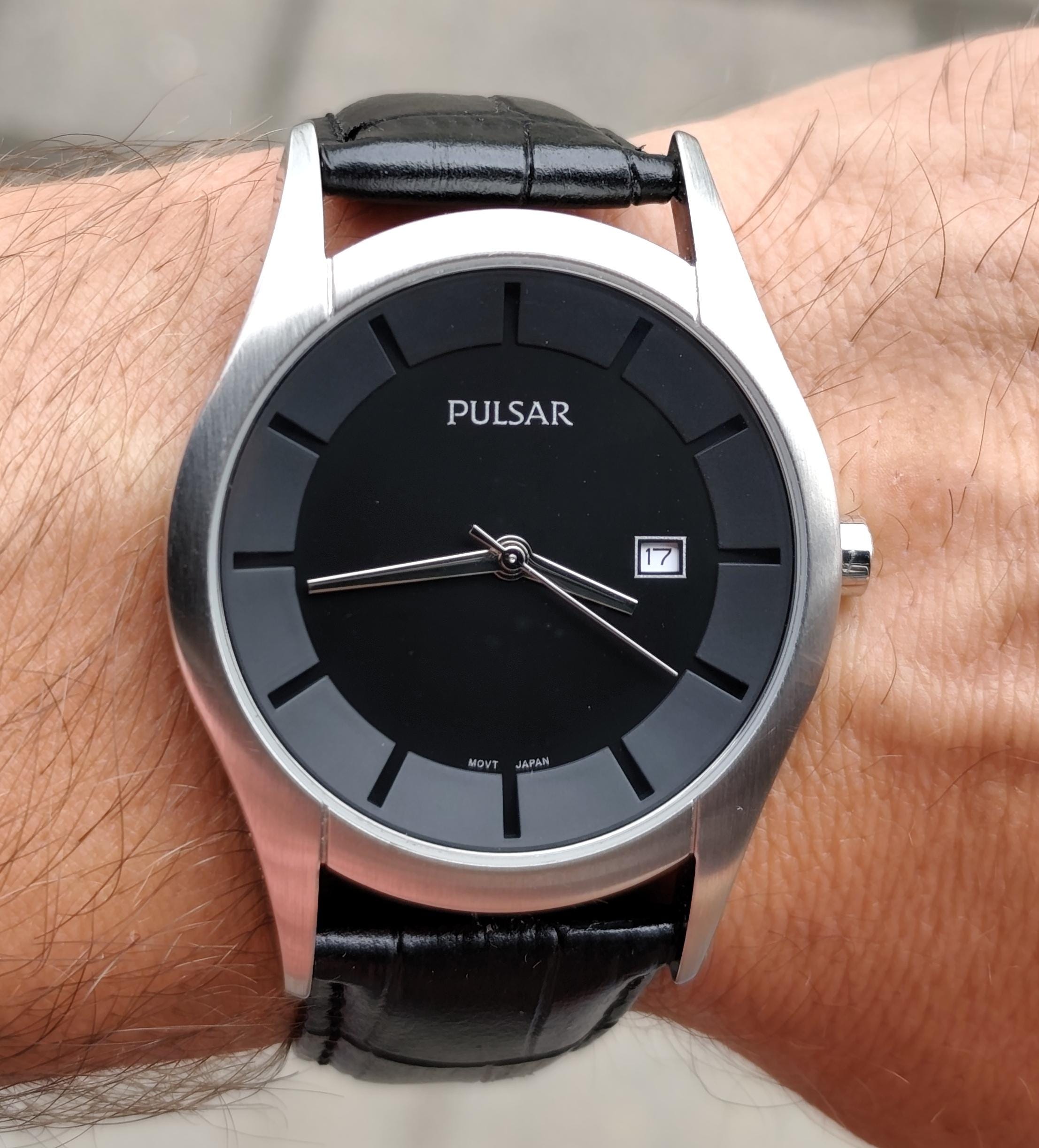 Vintage 2001 Japan PULSAR VX32-X357 Men's Classic Quartz Watch W