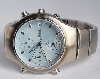 Vintage 2001 Japan PULSAR Y182-X015 Chronograph Alarm Blue Dial Women's Men's Quartz Watch