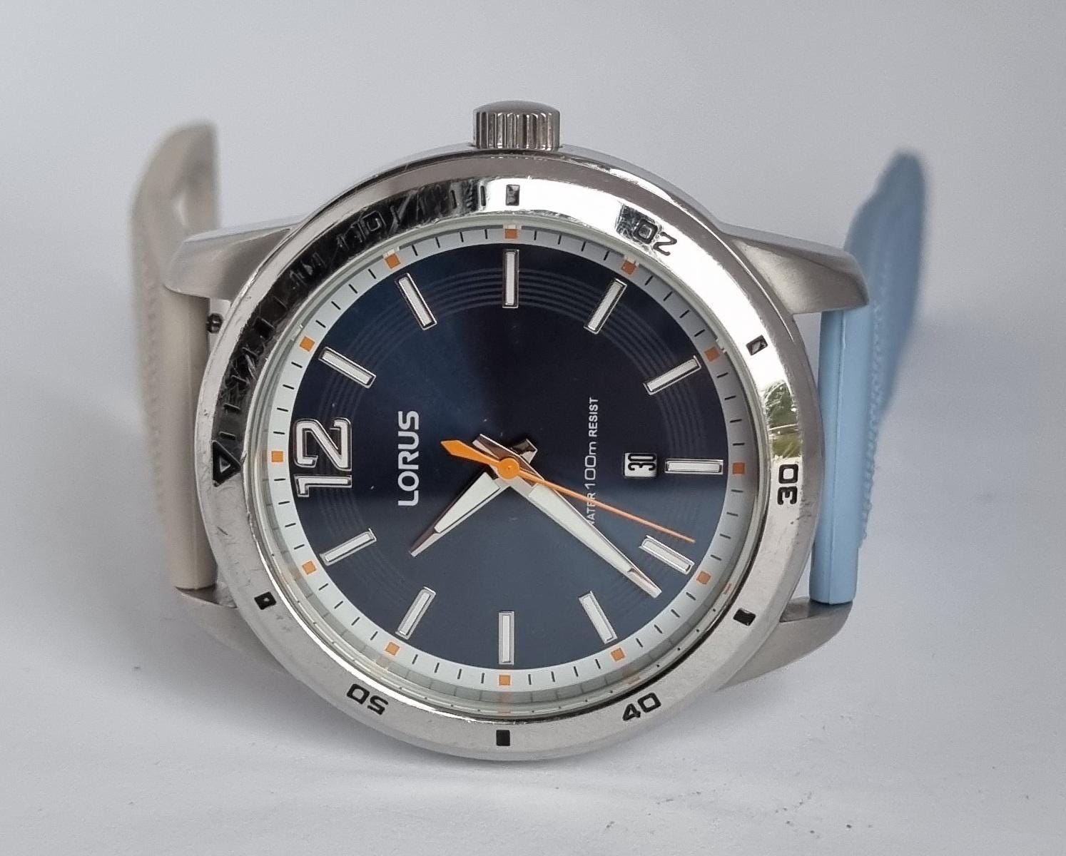 Vintage Japan LORUS PC32-X063 Blue Dial Men's Quartz Watch w Day