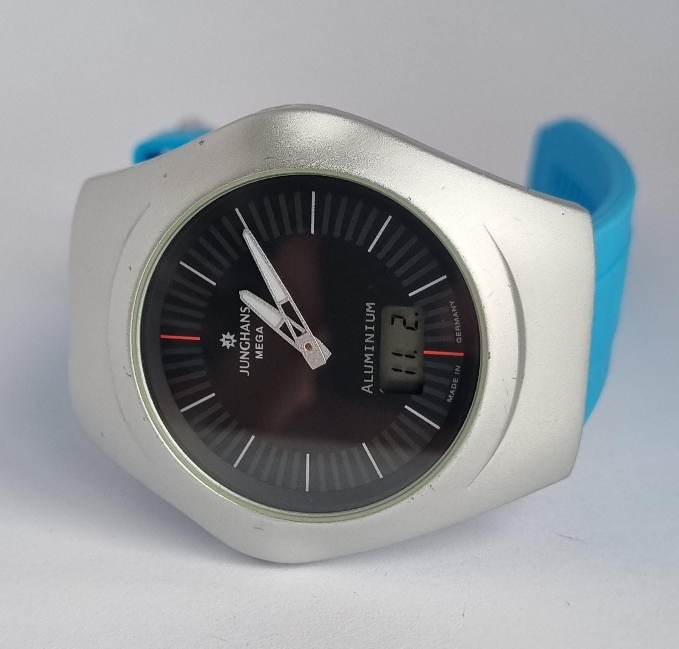 値下げ JUNGHANS 掛時計 シルバー ローマ数字 il_fullxfull.6685347011_m2nf.jpg