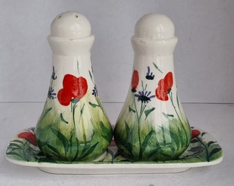 Beautiful Vintage Italian Hand Painted Ceramic Salt & Pepper Shakers Set with Tray