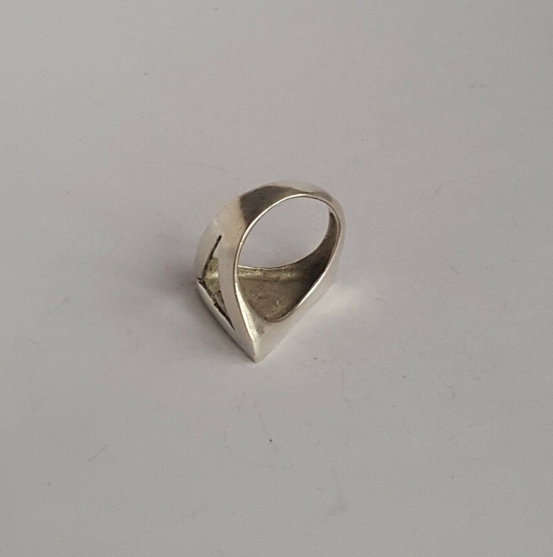 Beautiful Vintage Silver 925 Ring *TRIANGLE* w Marcasite
