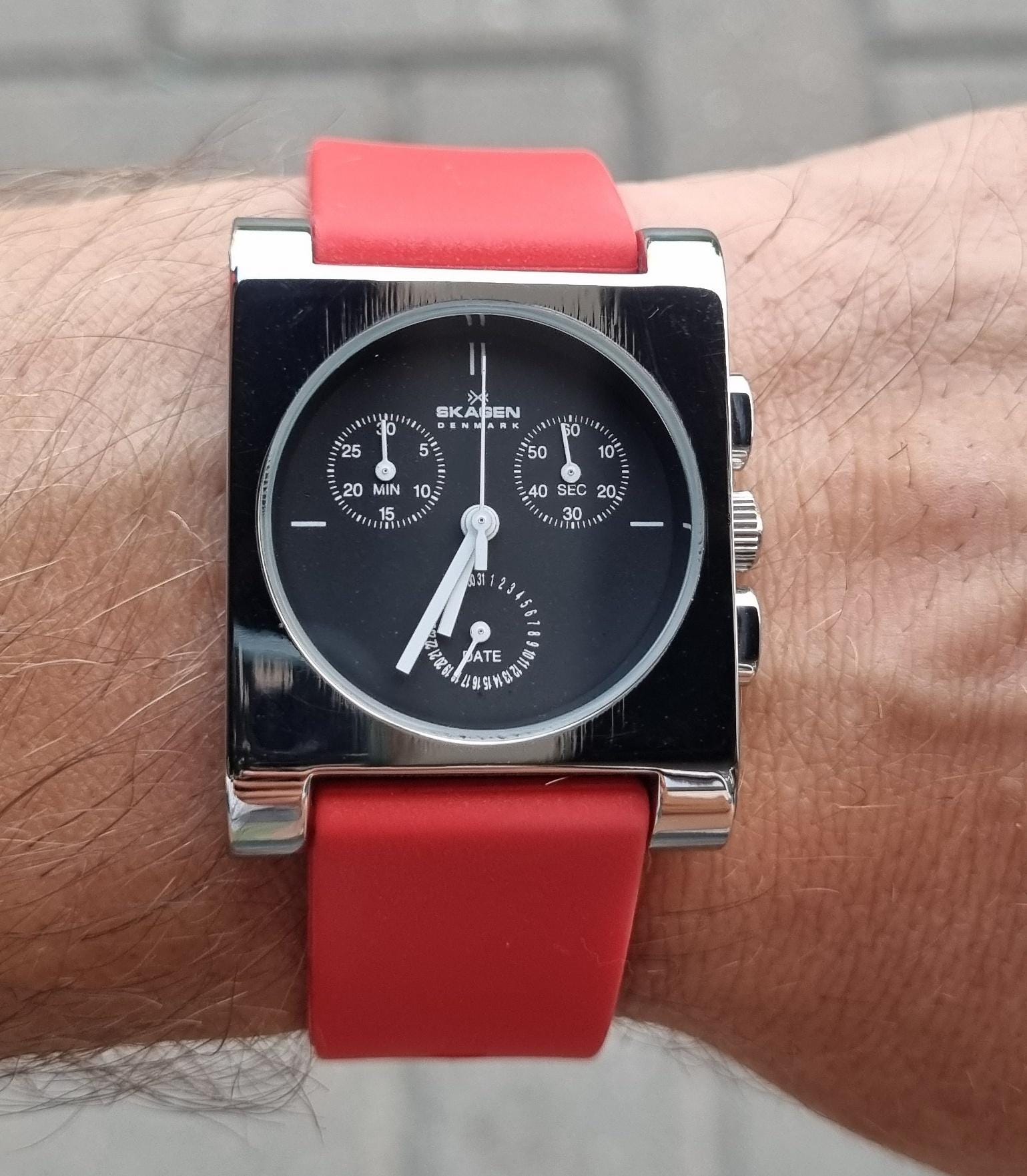 SKAGEN DENMARK クオーツ 可動 中古品 Vintage Silver-tone Skagen Watch for Women | Elegant Ladies