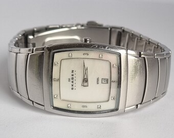 Reloj de cuarzo para mujer danés 2008 SKAGEN 380SSX de nácar con día