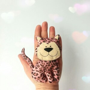 Felt toy Leopard stuffed animal plush kids toy Leopard magnet Leopard ornaments Christmas leopard soft toy leopard Baby ornament imagem 3