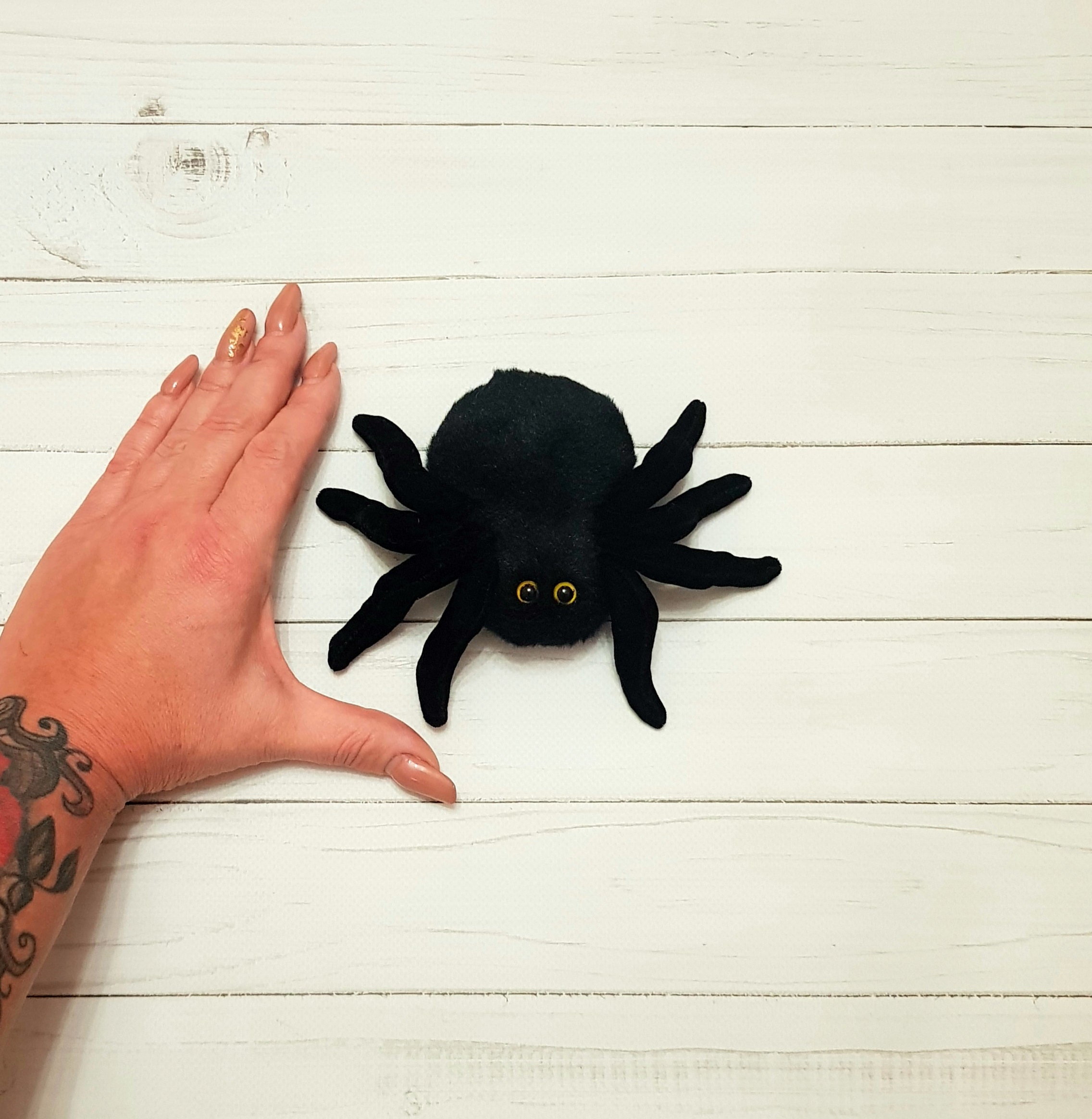 Mineup Araignée En Peluche Poupée 20 Cm – Simulation Réaliste D’Araignée Pour Halloween, Jouet Ultra Doux Et Câlin, Décoration Effrayante Et Cadeau Original Pour Enfants Et Adultes