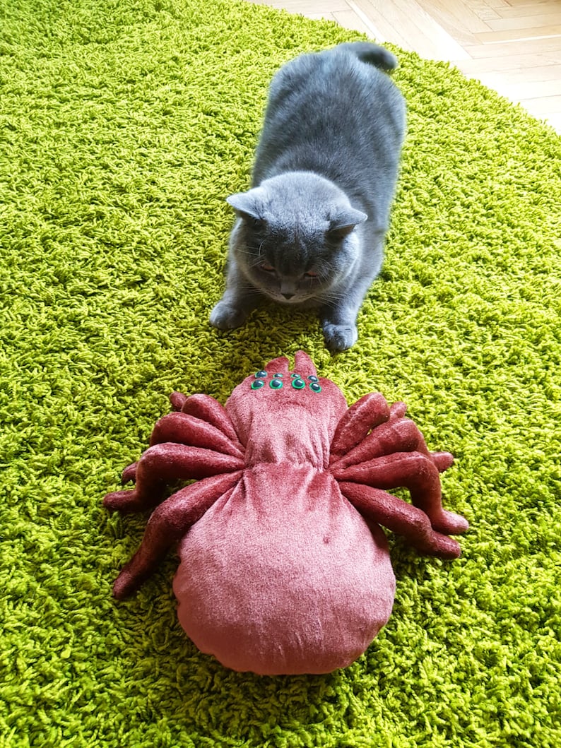 giant stuffed spider