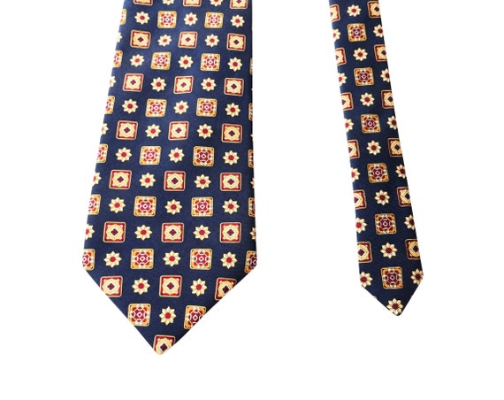 Red Silk Tie Made in Italy Suit Accessory Formal Wear Silk HUGO BOSS Men/'s Gift Vintage Silk Necktie Floral Wide Tie Men/'s Silk Tie