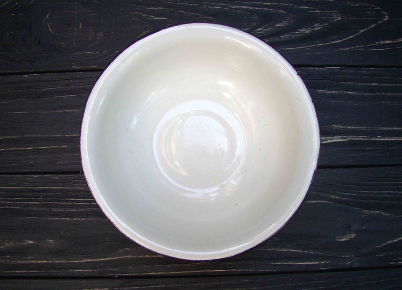 Enamel Bowl Vintage Enamelware Country Kitchen Decor Retro Home Decor Farmhouse Decor Rustic Bowl Old Bowl Soviet Shabby Chic Bowl