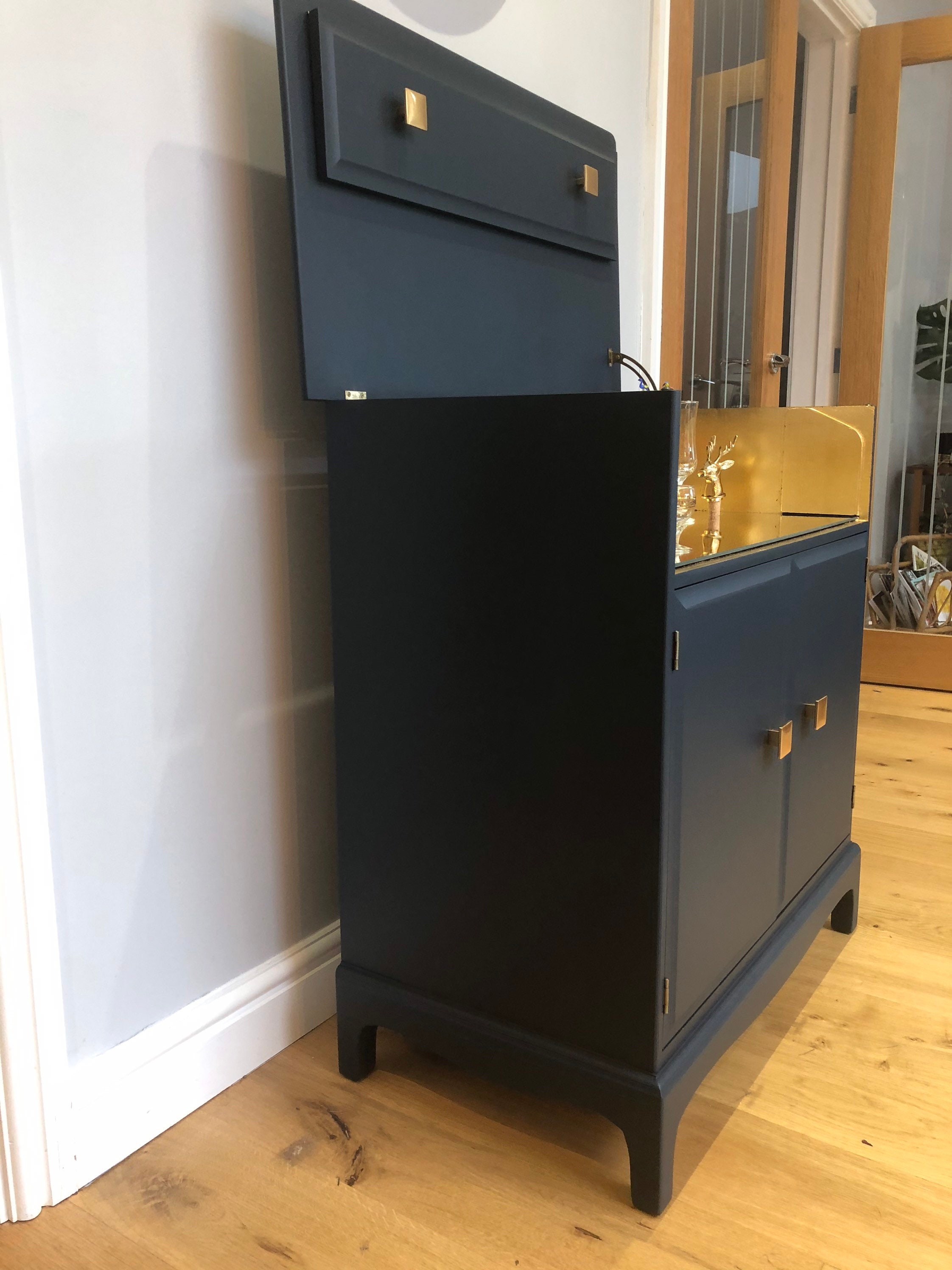 Stag cheap drinks cabinet