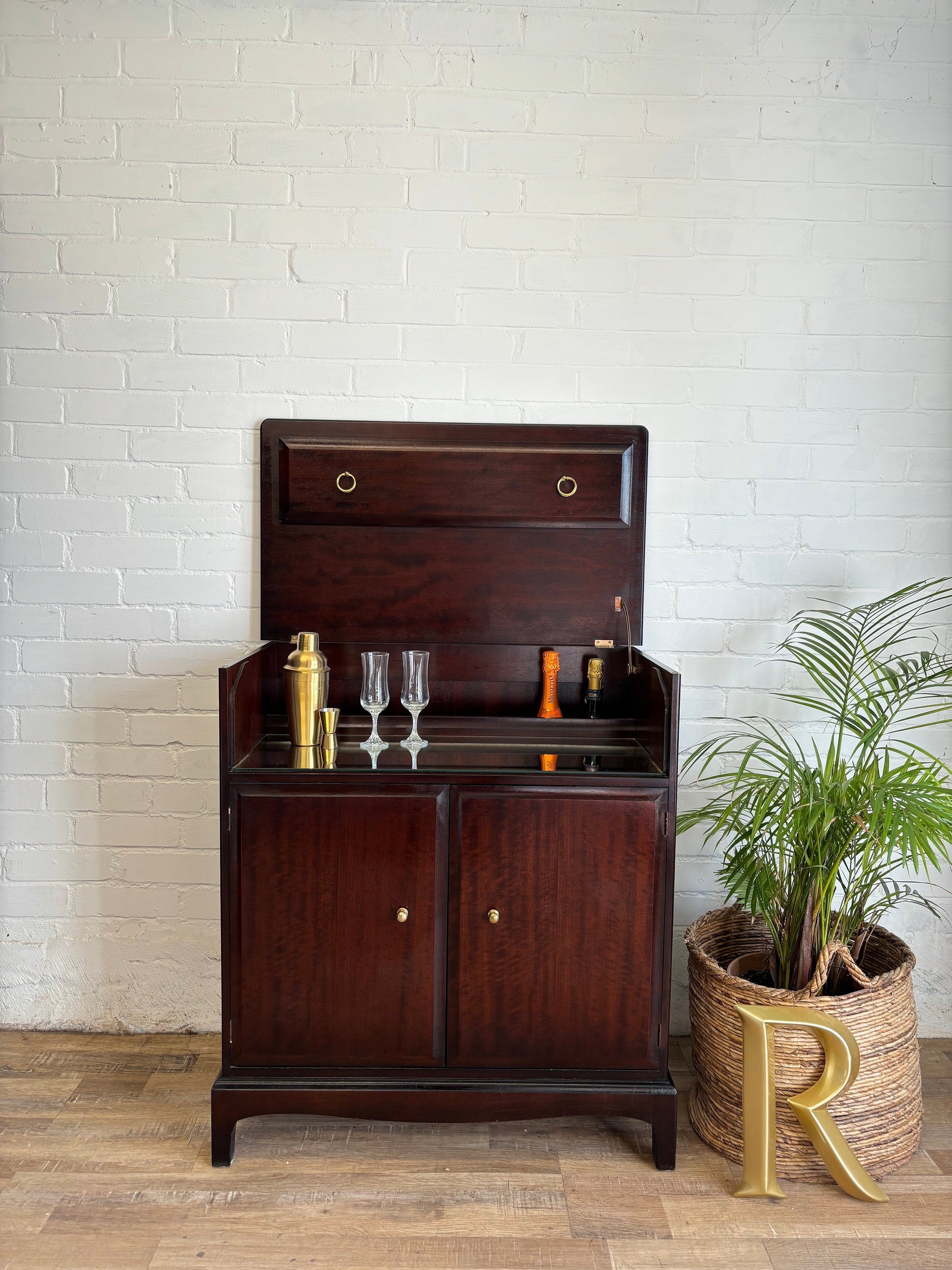 Stag drinks cabinet deals
