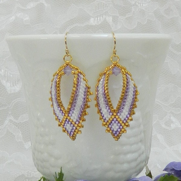 EARRING TUTORIAL - Beaded Leaf Earrings in Brick Stitch