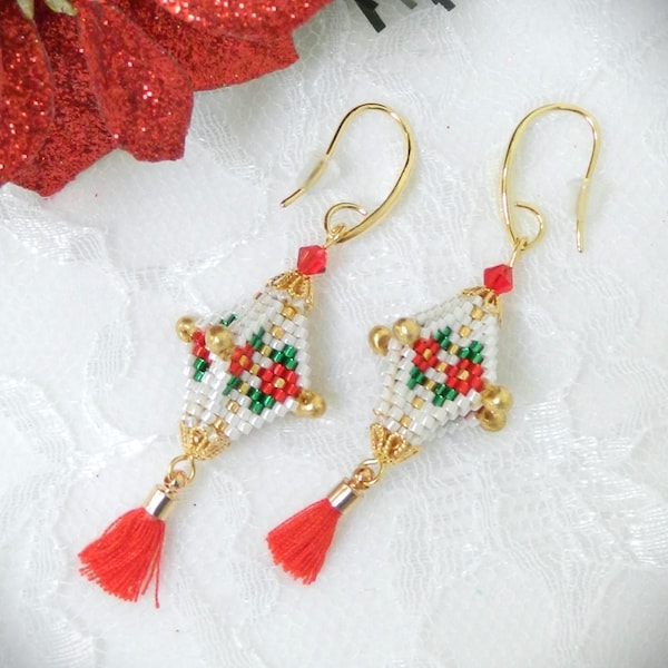 DIY Beaded Flower 3D Tiny Peyote Pod Earring Pattern (DIGITAL DOWNLOAD)