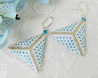 TUTORIAL/PATTERN for HOW to bead 3D Beaded Puffy Triangle Earrings