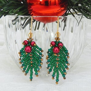 Beaded Pine Berry Christmas Holly & White Peace Feather Earrings Tutorial/Pattern
