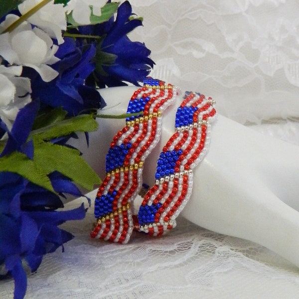 Peyote Stitch American Flag Bracelet with Magnetic Clasp